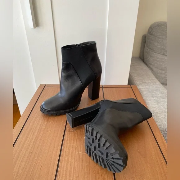 Zara Basic Women's Black Leather Lug Sole Ankle Boots Size 36 - Picture 2 of 8